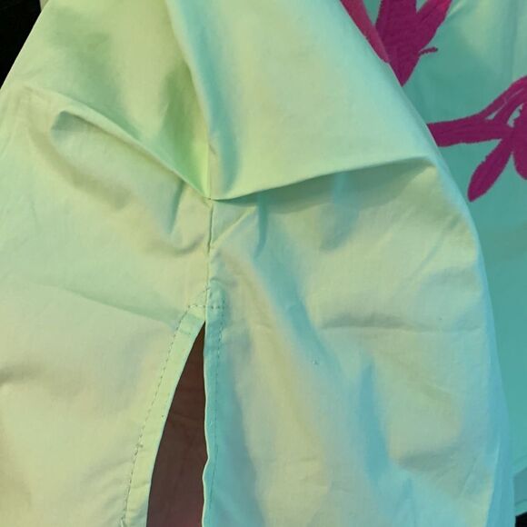 Pleats Collection Size Small yellow 3/4 sleeve top with embroidery detail - Picture 4 of 13